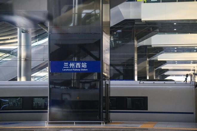 西北高铁路网补上“最后一环”，谁是最大赢家？