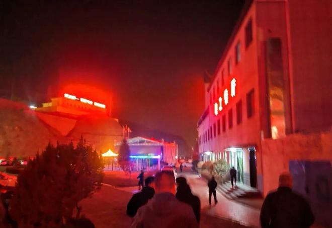 离开互联网大厂，他选择成为煤矿工人(9)