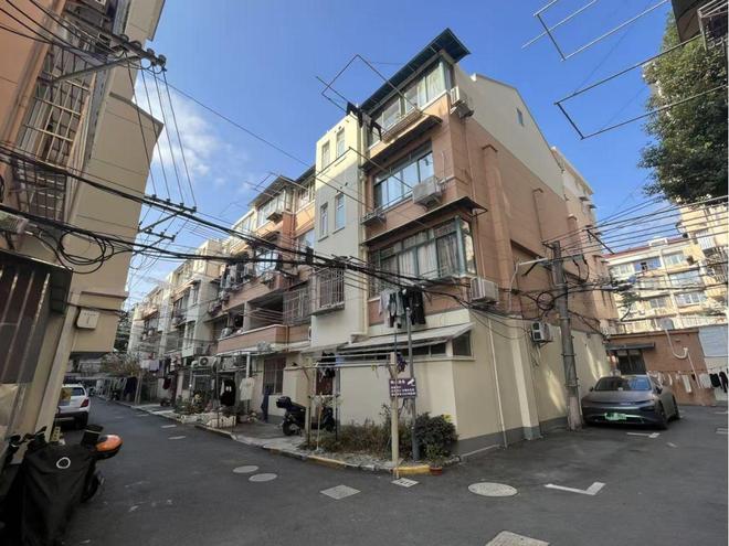 上海独居女子离世引关注，超百万元房产无人继承，记者实探→(4)