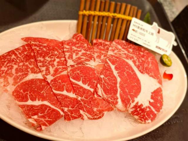 火锅“腌制肉”乱象曝光：6亿吃货大破防！(6)