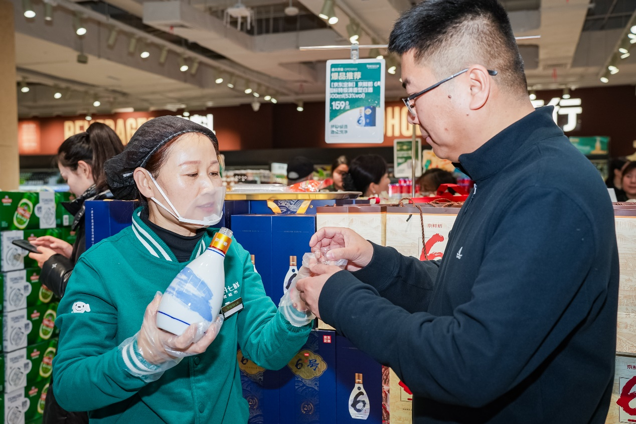 京东七鲜石家庄首店火爆开业，24小时菜、7日鲜蛋引市民抢购(8)