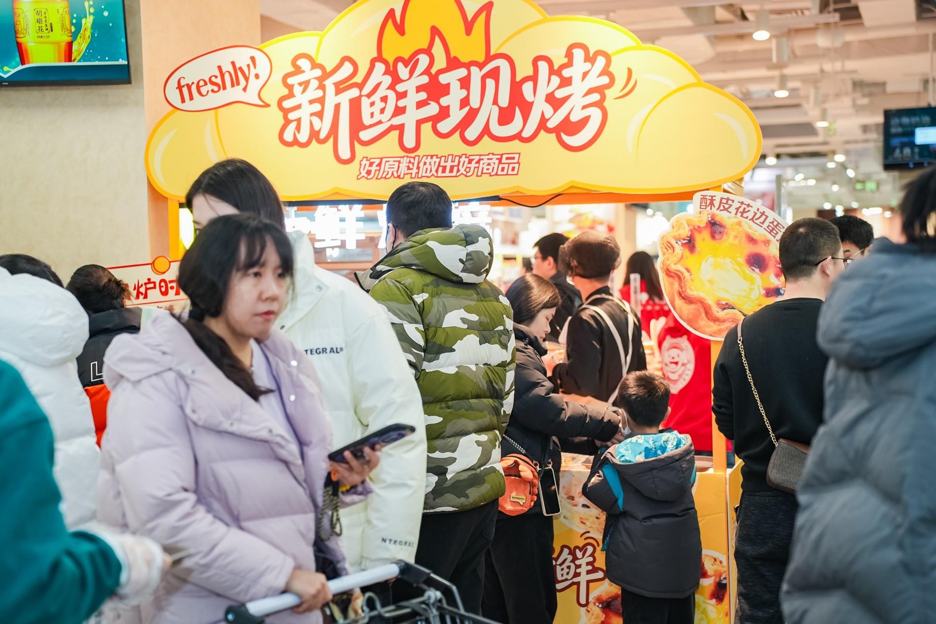 京东七鲜石家庄首店开业爆火，现烤花边蛋挞单日售出超1万只！(5)