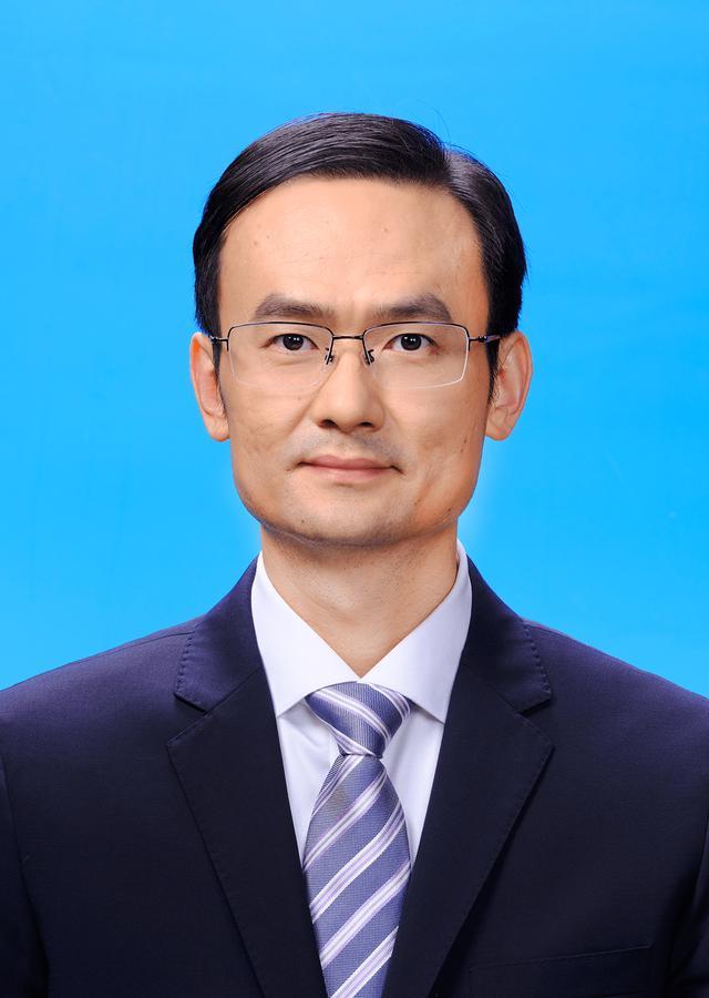 800亿央企换届，80后董事长连任，人均薪酬42万元