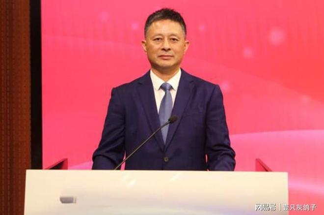 儿女拒回国，家族产业无人继承，宁波老板提款9亿赴海外