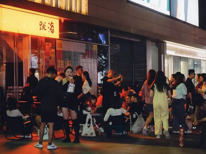 这个餐饮巨头频频失手的赛道，有人冲向了IPO(13)