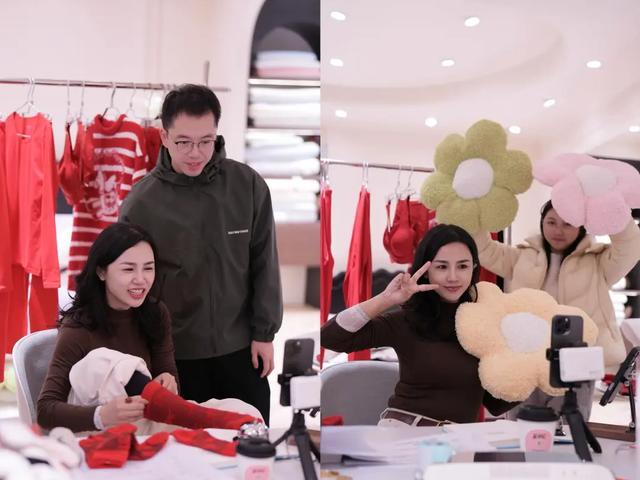 南通“宝妈”摆摊创业，GMV同比增长近600%，“我就想出人头地”(5)
