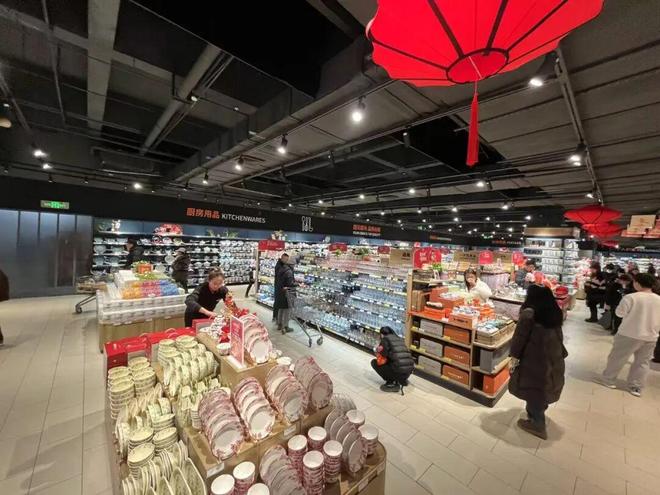 永辉新店王诞生：年销超4亿，与山姆店王店同处一城
