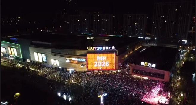 这个中国长寿之城的养老困境，是每个家庭的未来考题(12)