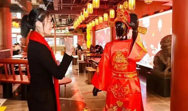 春节新晋“年味担当”，机器人租赁，还能火多久？(2)