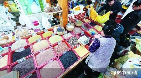 韩政府投放15万吨储备米应对米价上涨(1)