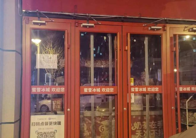 到处都是“旺铺转让”，社区餐饮的烟火气没了？(6)