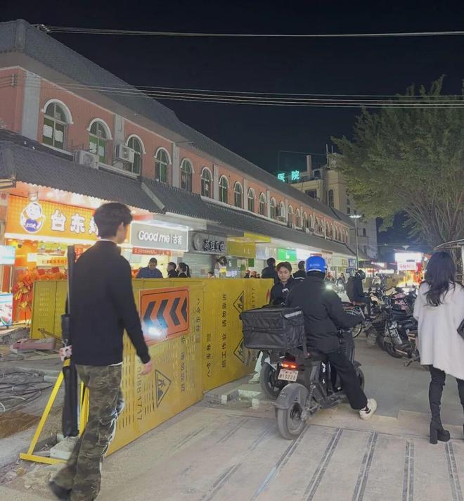 到处都是“旺铺转让”，社区餐饮的烟火气没了？(5)