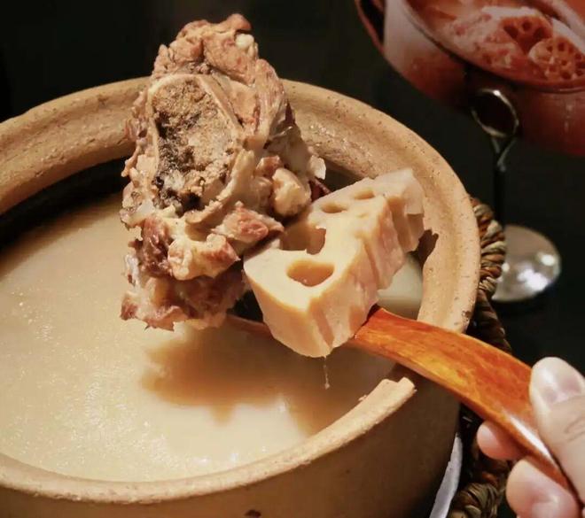武汉人造得出漂亮饭，为何做不火湖北菜？(10)