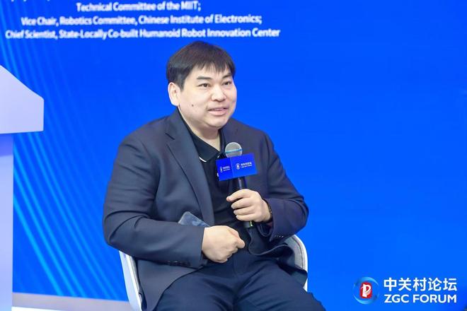 对话江磊：人形机器人会取代重复性、缺少创意的岗位，公众对其要有认知上的颠覆转变(1)