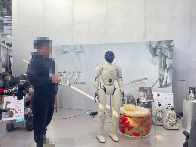 在AWE17万平米展区里，不只有激进的追觅也有龙虾热(2)