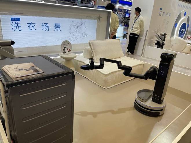 在AWE17万平米展区里，不只有激进的追觅也有龙虾热(5)