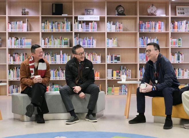 马云现身云谷学校谈AI，蔡崇信吴泳铭等一众高管都来了(3)