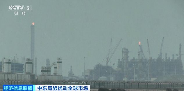 暴涨40%！霍尔木兹海峡“梗阻” 冲击氦气供应链(3)